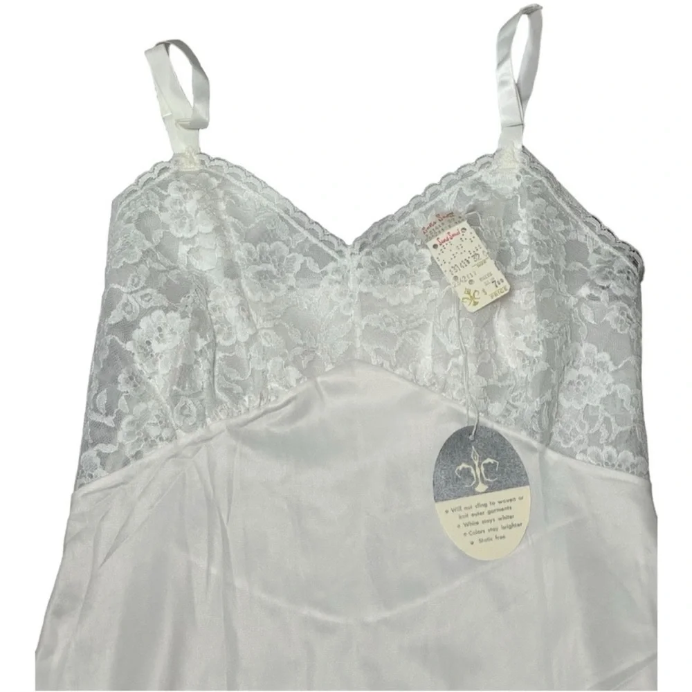 Sans Souci NWT Lace Detail 70s Slip Vintage Lingerie Bundle - Picture 12 of 15